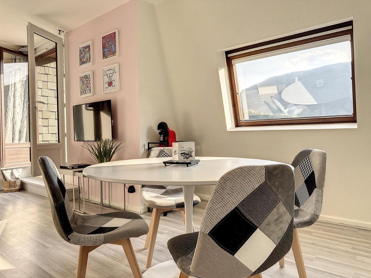 Charmant Appartement Avec Terrasse Parking Ispagnac Dış mekan fotoğraf